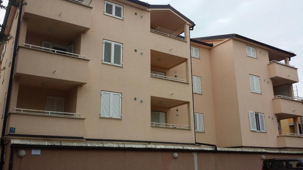 Apartment Ilario Medulin Exteriör bild